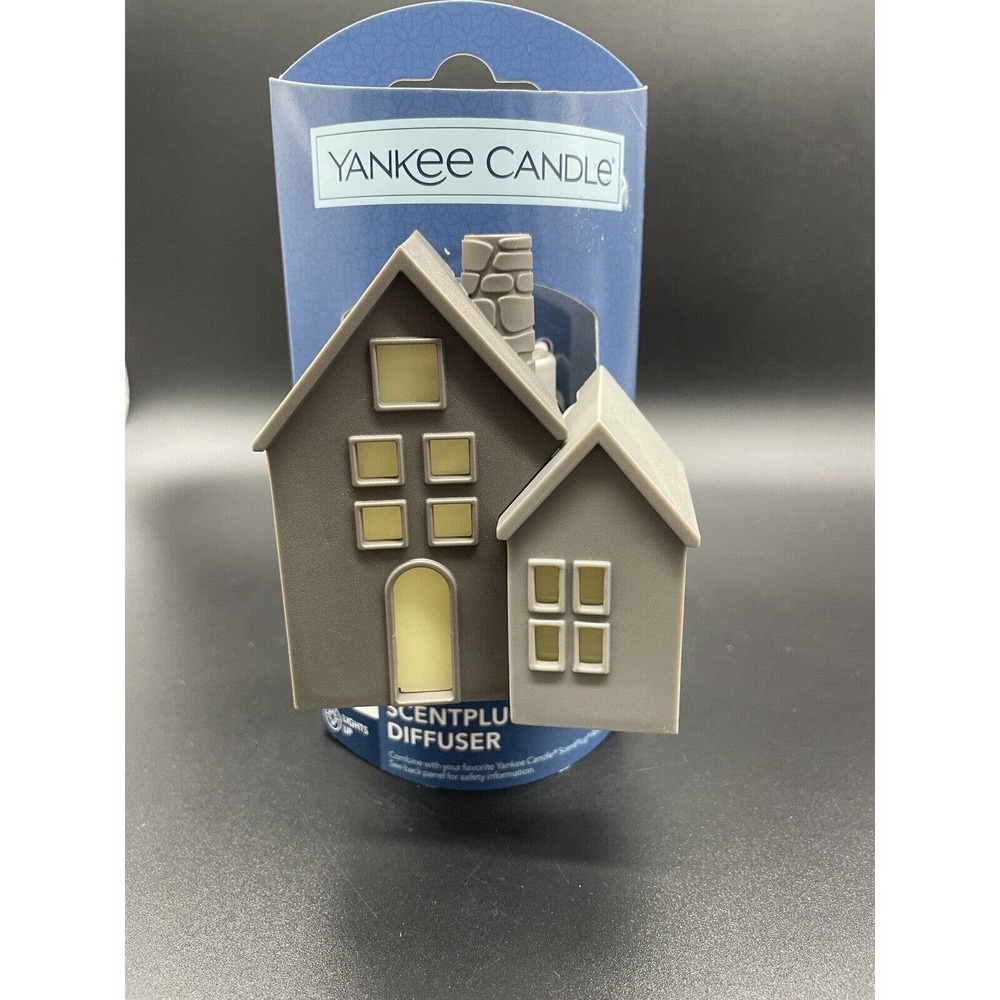Yankee Candle Evening Village with Light Scent Plug Diffuser Base